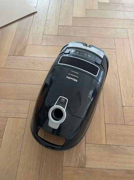 Photo of free Hoover without hose (Westminster) #1