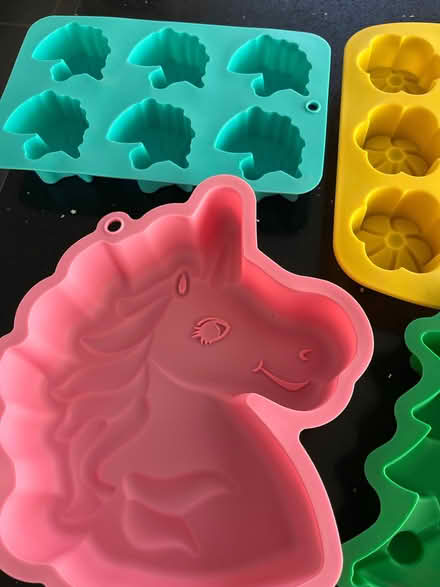 Photo of free Silicone cake moulds (Nazeing CM19) #3