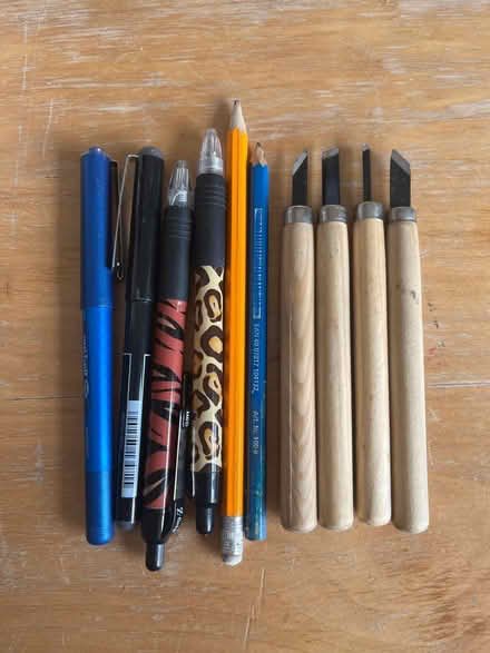 Photo of free Pens, pencils, carving tools (M21) #1