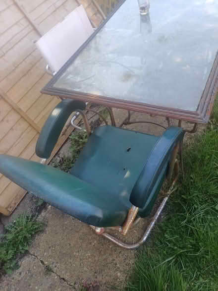 Photo of free Garden table and associated stuf (Orpington BR5) #1