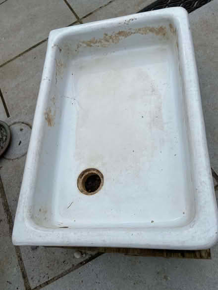 Photo of free Vintage belfast butler type sink (shallow) garden planter (Epping CM16) #3