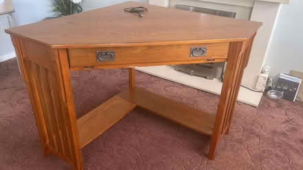 Photo of free Corner Desk (Cheshunt EN8) #2
