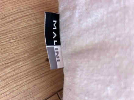 Photo of free Cushion (BN41) #3