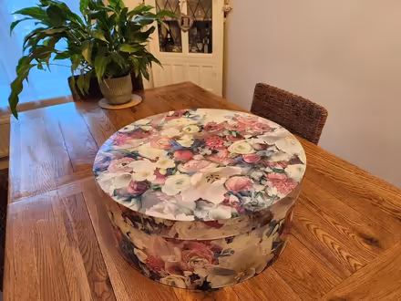 Photo of free Large floral hat box (CT19) #1
