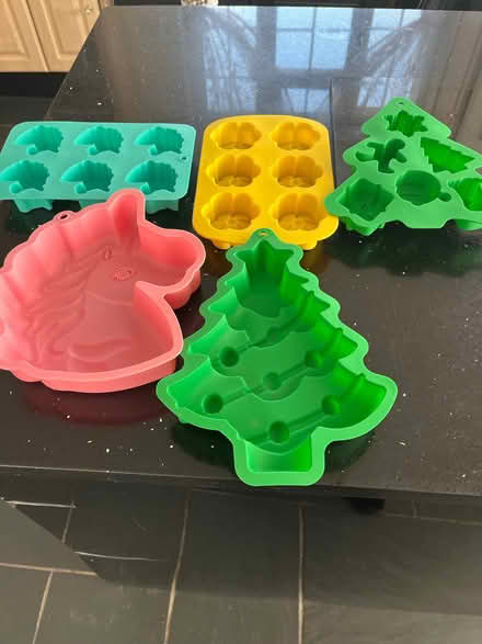 Photo of free Silicone cake moulds (Nazeing CM19) #1