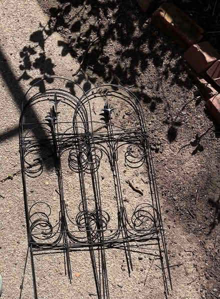 Photo of free Decorative garden /yard fencing (Hillleast) #4