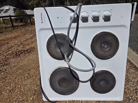 Photo of free Chef Oven & Cooktop (Dunham Glen, top end Wooroloo.) #3