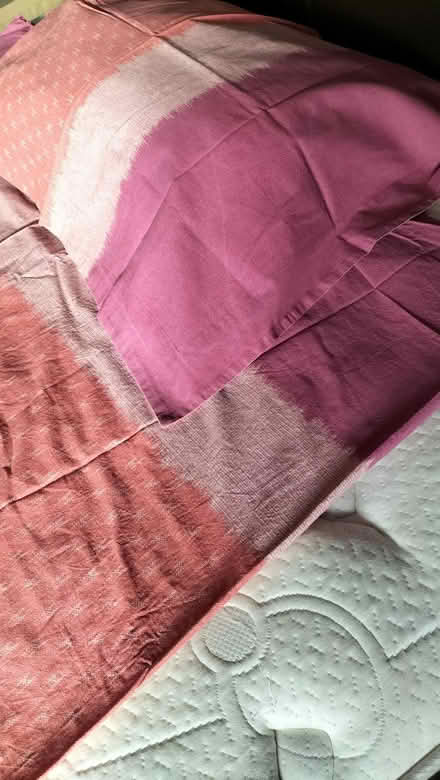 Photo of free Single Bed Duvet Set (Belfast BT11) #1