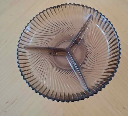 Photo of free Serving plates (Cogges OX28) #1