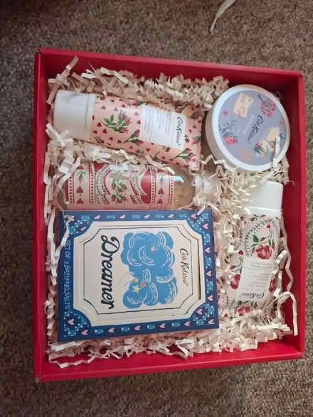 Photo of free Cath Kidston toiletries gift box (Seaside BN22) #2