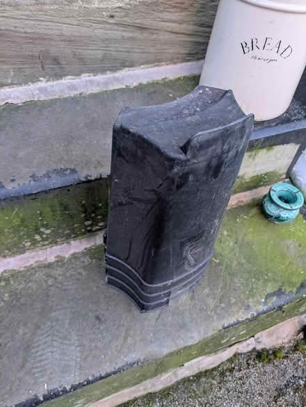 Photo of free Water put stand and attachment (S8) #1