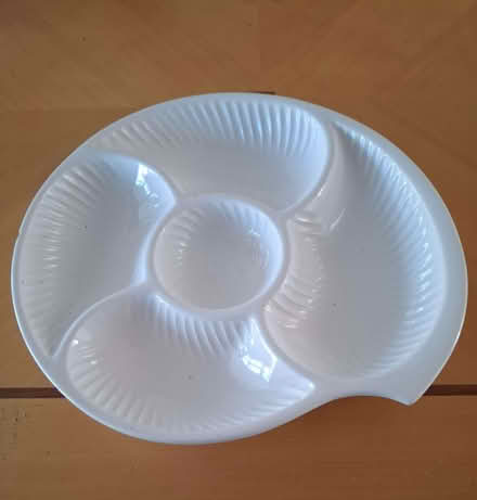 Photo of free Serving plates (Cogges OX28) #2