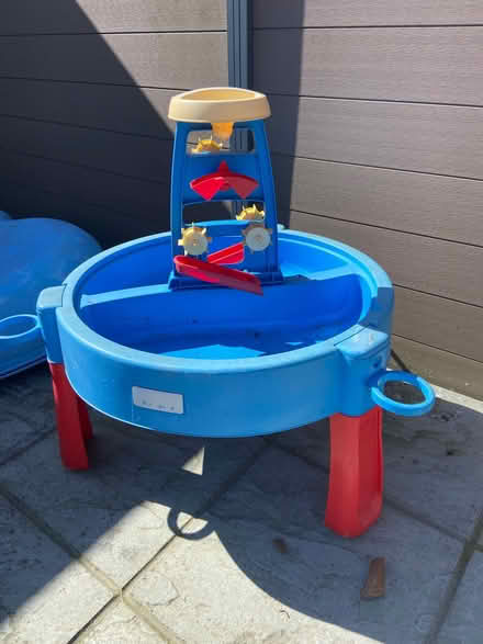 Photo of free A well-used water and sand activity table (Twickenham TW2) #1