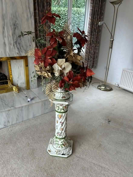 Photo of free Plant pot and stand (Bramhall SK7) #4