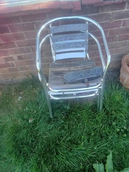Photo of free Garden table and associated stuf (Orpington BR5) #4