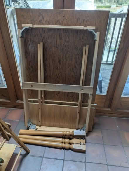 Photo of free Extendable table (High Newton LA11) #4