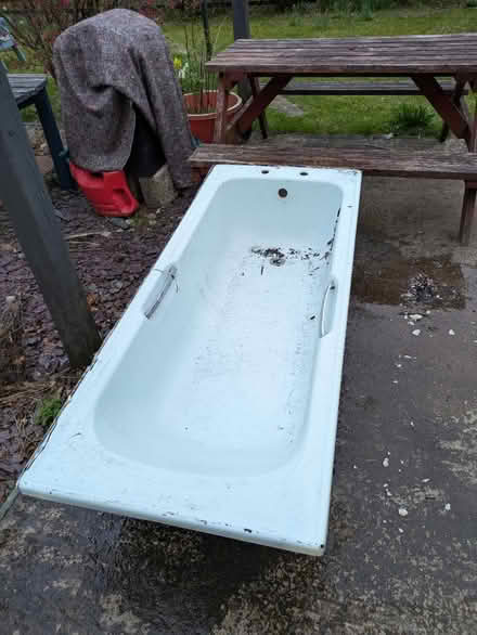 Photo of free Mint bath (acrylic) (Dunkeld, PH8) #1