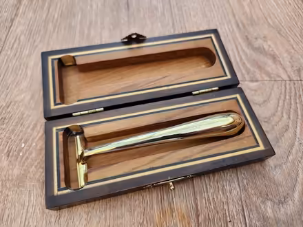 Photo of free Metal Razor Handle & Decorative Box (CT19) #2