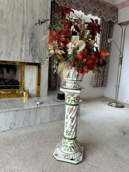 Photo of free Plant pot and stand (Bramhall SK7) #1