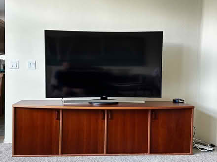 Photo of free TV stand with cupboards (Camas) #1