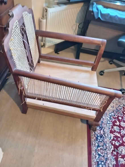 Photo of free Old throne type chair (Lewisham SE12) #3