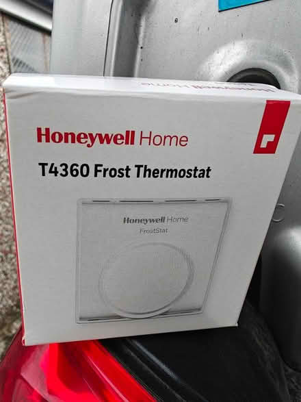 Photo of free Honeywell Frost thermostat (BB4 Newchurch) #1