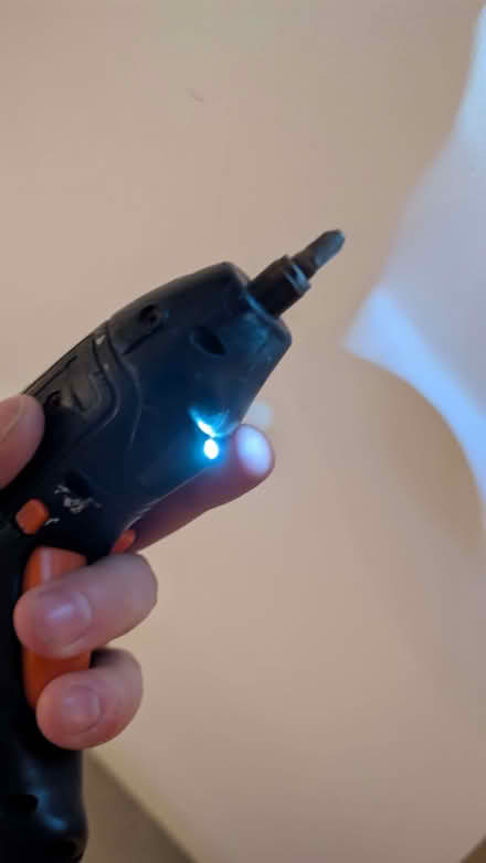 Photo of free Electric Screwdriver with light (Belle Vue WF1) #2