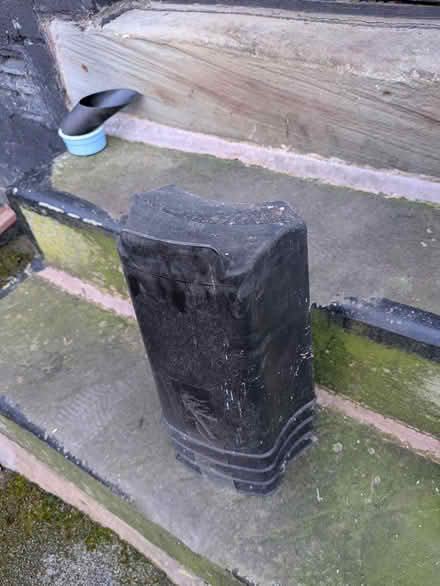 Photo of free Water put stand and attachment (S8) #3