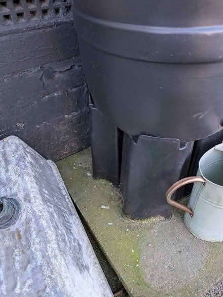 Photo of free Water put stand and attachment (S8) #4