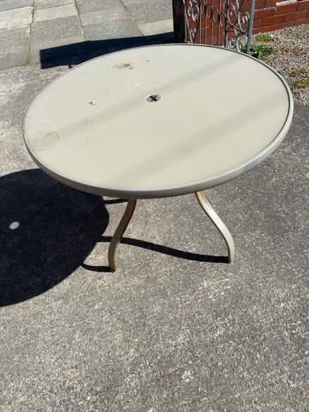 Photo of free Garden table (FY5) #1