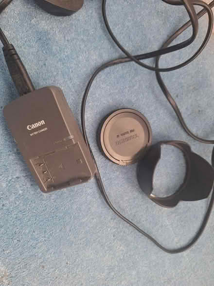 Photo of free Canon camera battery charger and accessories (Jordanhill G12) #1