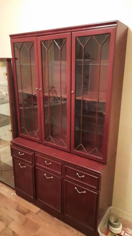 Photo of free Display case (LU2) #1