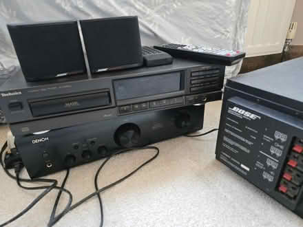 Photo of free Cd player, amp and Bose Speakers (New Malden KT3) #1