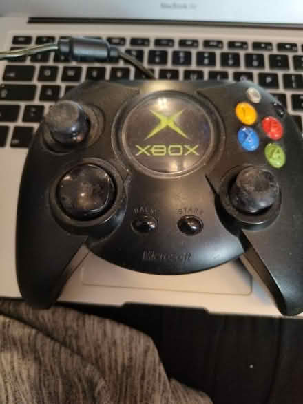 Photo of free Original Xbox controller (Oaks Cross SG2) #1