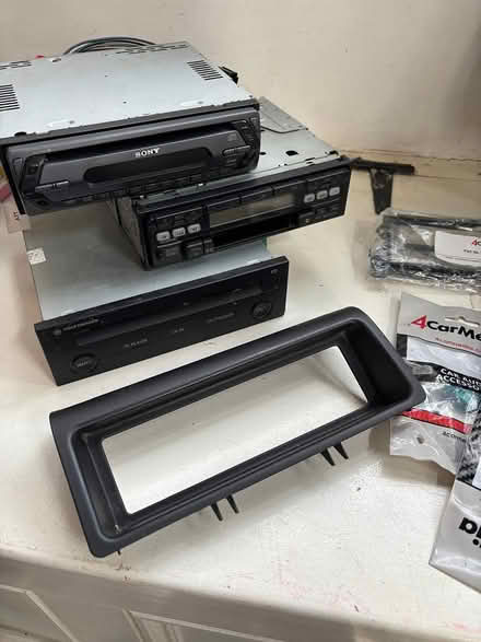 Photo of free 3 Car Radios (EH25, Roslin) #1
