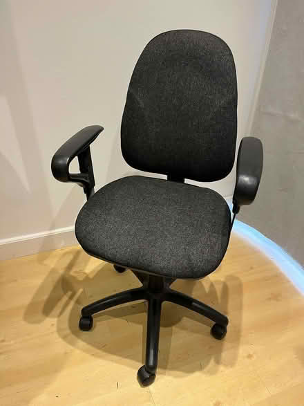 Photo of free Office chair - fully adjustable (Emscote Mill CV34) #1