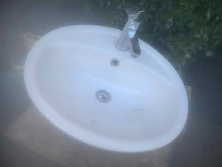 Photo of free semi-recessed handwash basin (Morden, Surrey) #1