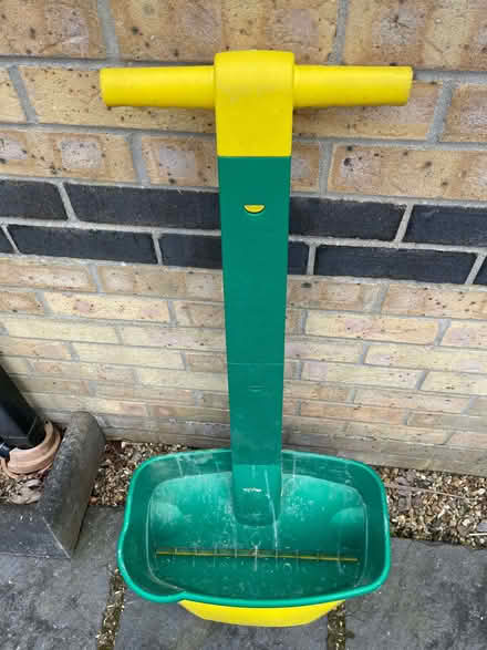 Photo of free Lawn feed spreader (Dussindale NR7) #2