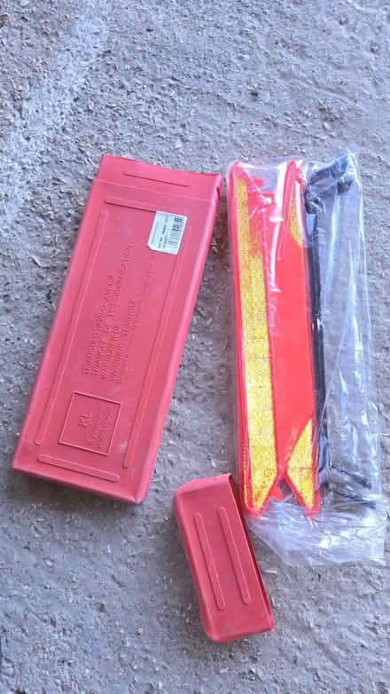 Photo of free warning triangle (for road side) (Basingstoke RG22) #1