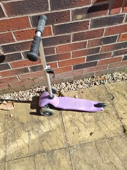 Photo of free Carousel scooter (Marcham OX13) #1