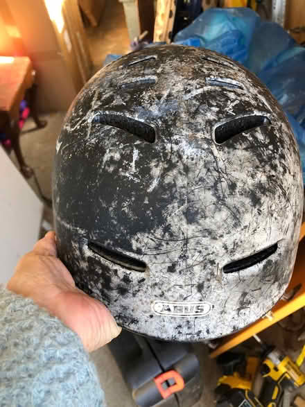 Photo of free Ski helmet (Woodbridge) #2