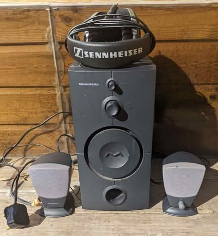 Photo of free Computer sound system (Chells SG2) #1