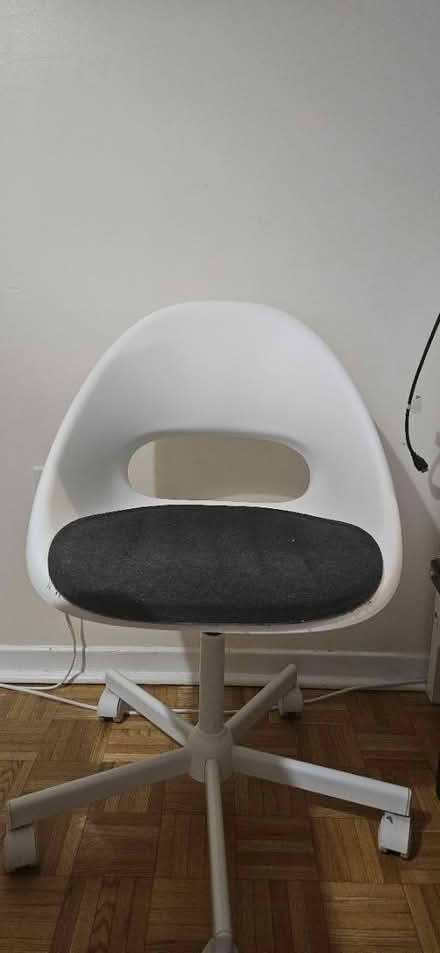 Photo of free Desk Chair (Kerr and Speers) #2