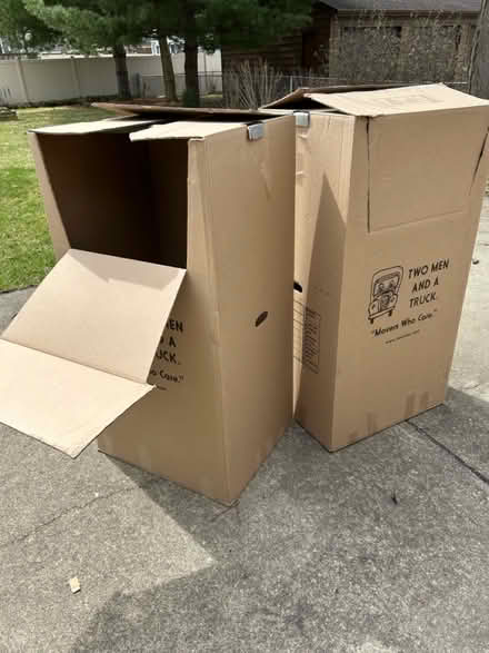 Photo of free Wardrobe moving boxes (south elmhurst) #1