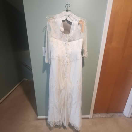 Photo of free Wedding dress (14 & Farmington) #1