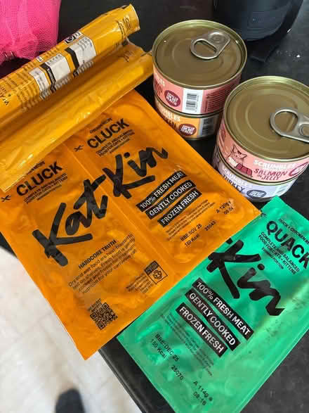 Photo of free Cat food - assortment (SE24) #1