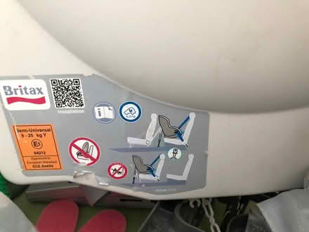 Photo of free Britax toddler car seat (Kilcoole, Co Wicklow) #2