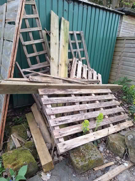 Photo of free Wood offcuts, pallets, old fence panel (Ulverley Green B92) #1
