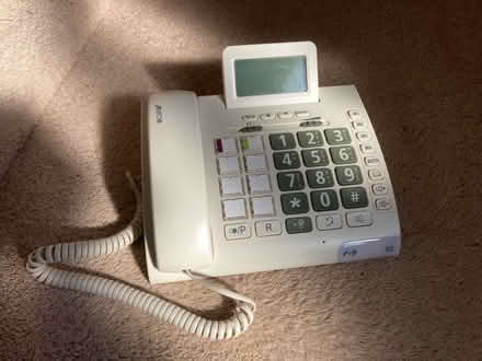 Photo of free A large button telephone (Westbury on Trym BS9) #1