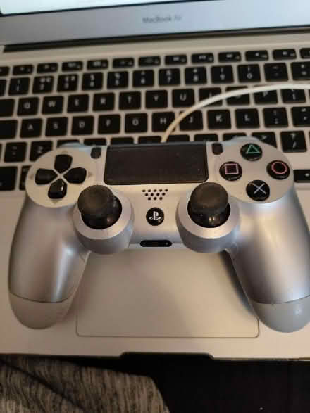 Photo of free Silver PS4 controller (Oaks Cross SG2) #2